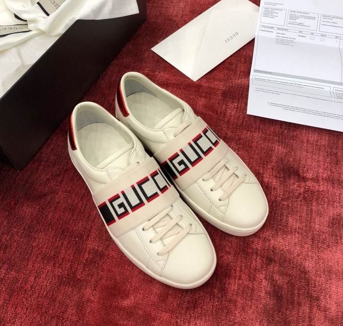 How To Spot Fake Ace Sneaker With Gucci Stripe Black    